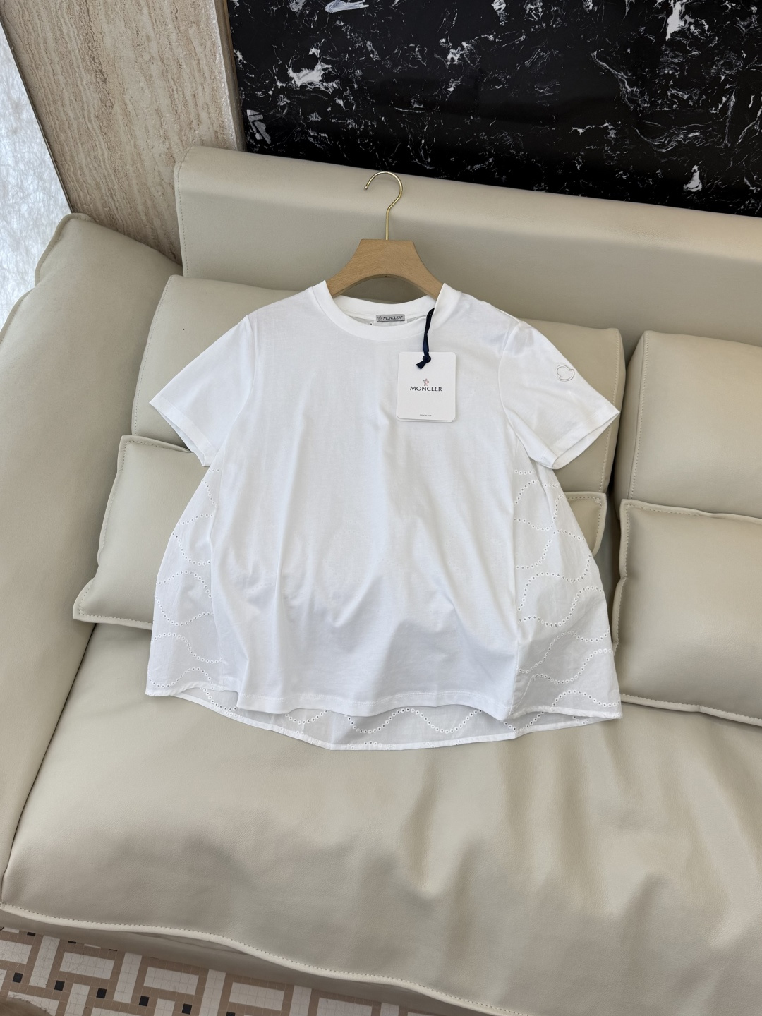 NO:828308,QG0229# New T-shirt Moncler short-sleeved A-line hem stitching embroidery short-sleeved T-shirt navy white pink SML, Prada-clothing, prada, T-shirt, tees, t-shirt,19860909QG0229#新款T恤 Moncler 短袖 A字摆拼接绣花 短袖T恤 藏青色 白色 粉色 SML,普拉达-服装,prada,T-shirt,tees，t-shirt,,Women's clothing