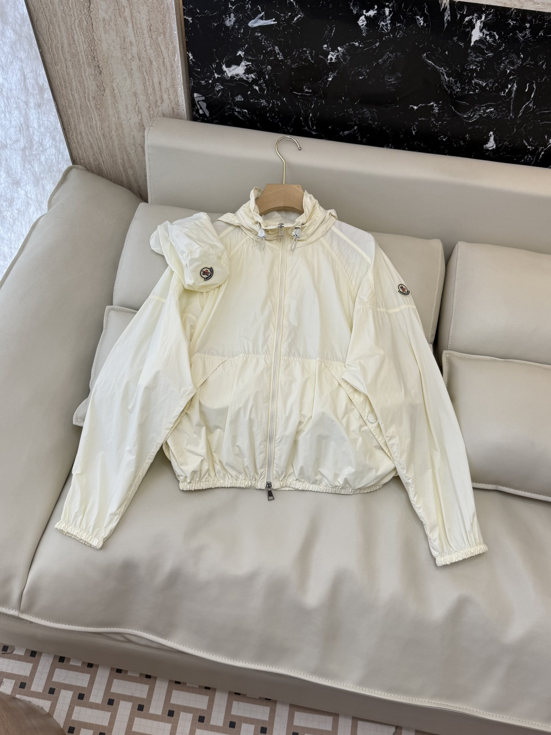 NO:826728,M2313# New Jacket P Mon Mouth Top Edition Leather Label Puller Minimalist Style Long Sleeve Sun Protection Outdoor Sports Jacket Four Colors 1/2/3 Size, Mouth Cover-Clothing, Moncler, Jackets & Coats,19860909M2313#新款外套P Mon 蒙口 顶级版 皮标拉头 极简风 长袖防晒户外运动外套 四色 1/2/3码号,蒙口-服装,Moncler,jackets & coats,,Women's clothing