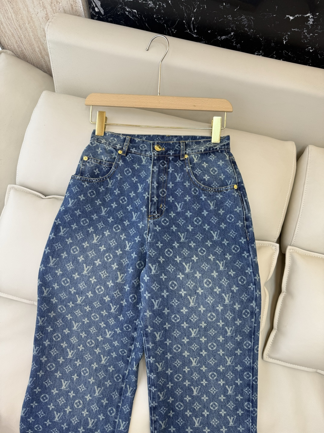 GU059#新款牛仔裤⚠️工厂特批‼️LV 老花 logo 印花 长牛仔裤 SML
