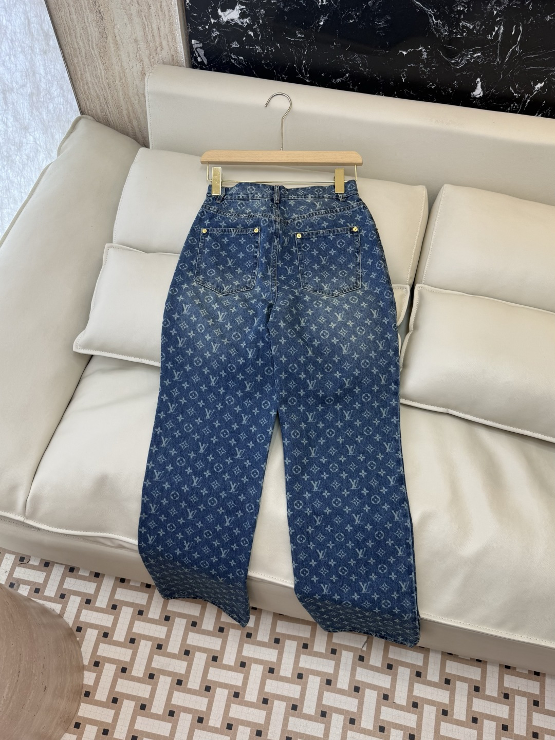 GU059#新款牛仔裤⚠️工厂特批‼️LV 老花 logo 印花 长牛仔裤 SML