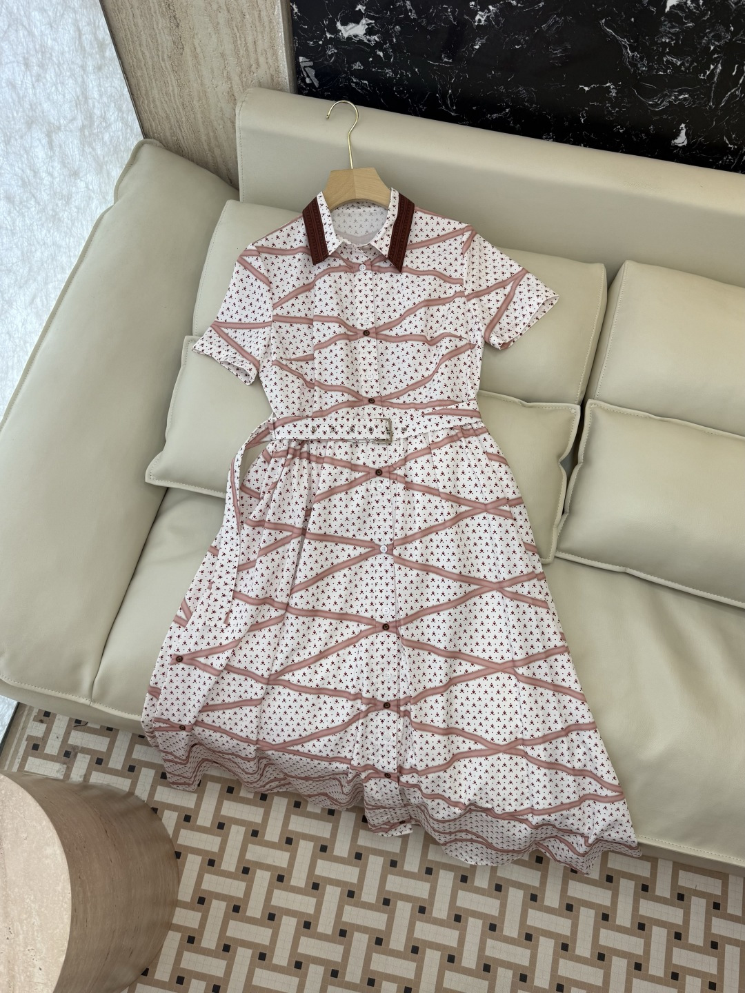 NO:855221,AW081# New Dress P Grid Printed Oversize Short Sleeve Dress SML, Louis Vuitton-clothing, louis vuitton, skirts, T-shirt,19860909AW081#新款连衣裙P 网格纹印花超大摆短袖连衣裙 SML,路易威登-服装,louis vuitton,skirts,T-shirt,,Women's clothing