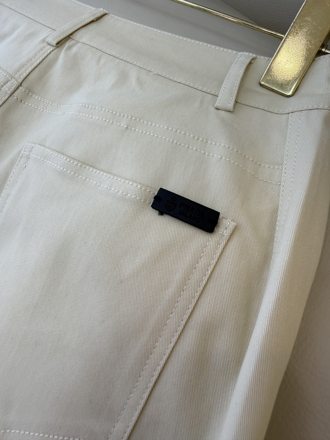 AW078#新款牛仔裤⚠️工厂特批‼️PRADA 牛仔长裤 黑色 米白色 SML