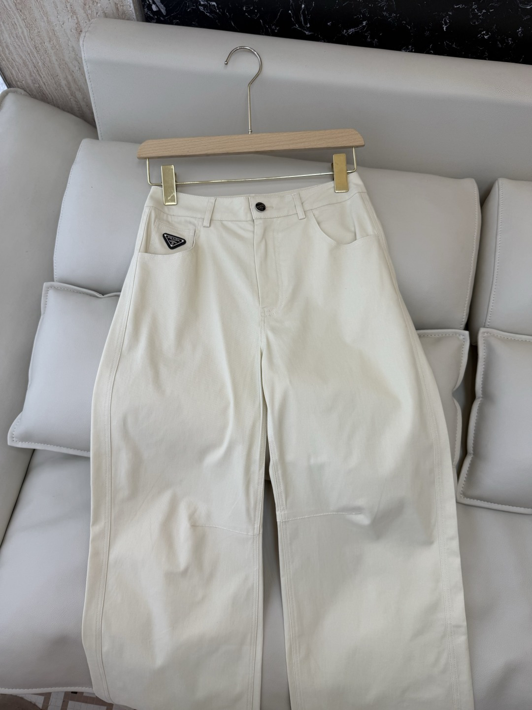 AW078#新款牛仔裤⚠️工厂特批‼️PRADA 牛仔长裤 黑色 米白色 SML