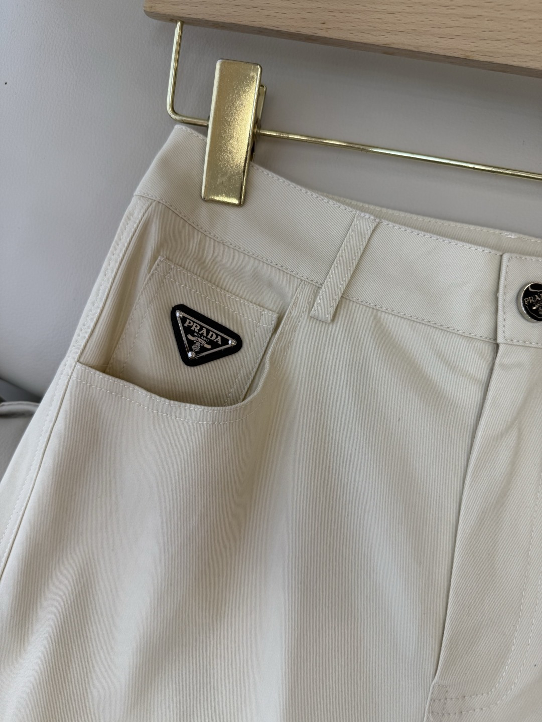 AW078#新款牛仔裤⚠️工厂特批‼️PRADA 牛仔长裤 黑色 米白色 SML