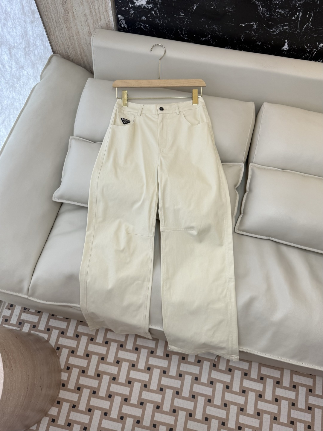 NO:855233,AW078#New jeans P PRADA denim trousers black off-white SML,Prada-clothing,prada,prada,jeans,19860909AW078#新款牛仔裤P PRADA 牛仔长裤 黑色 米白色 SML,普拉达-服装,prada,prada,jeans,,Women's clothing
