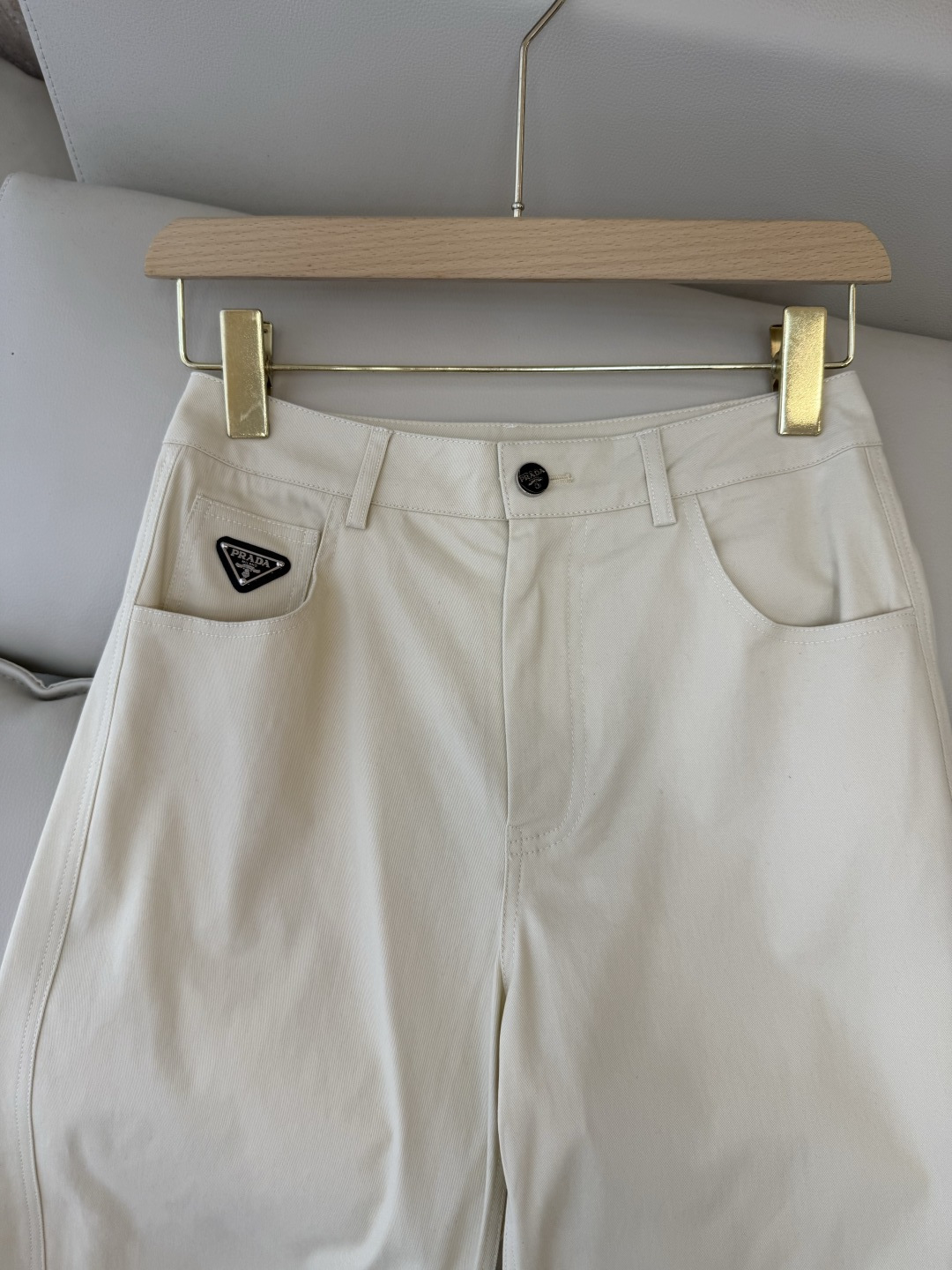 AW078#新款牛仔裤⚠️工厂特批‼️PRADA 牛仔长裤 黑色 米白色 SML