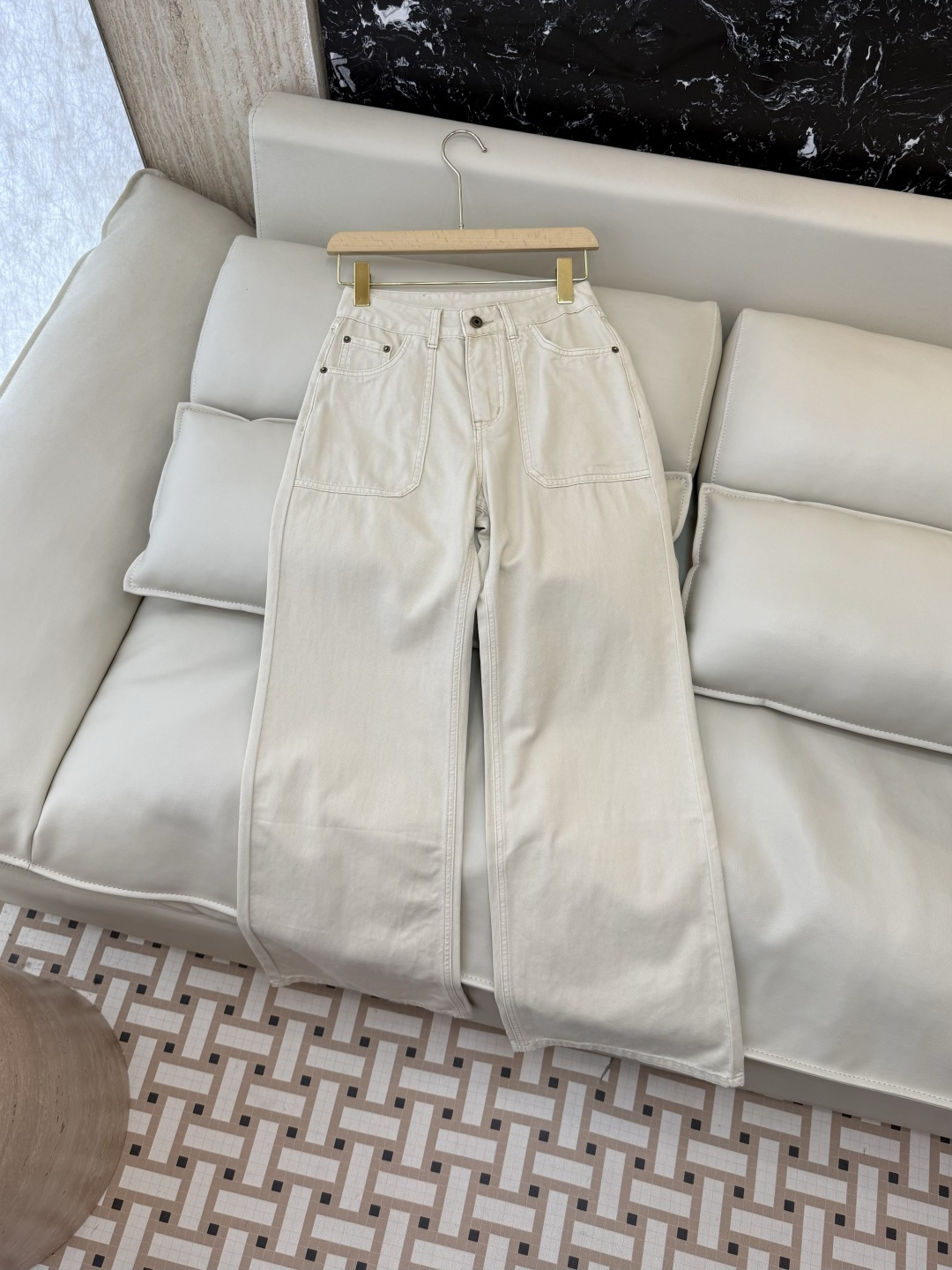NO:855182,AW079#New Jeans P miu home denim trousers blue beige 26/27/28/29/30,miumiu-clothing,miumiu,jeans,19860909AW079#新款牛仔裤P miu 家 牛仔长裤 蓝色 米白色 26/27/28/29/30,缪缪-服装,miumiu,jeans,,Women's clothing