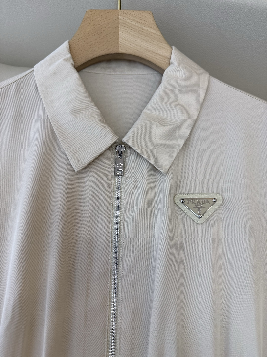 AW083#新款连衣裙⚠️工厂特批‼️PRADA 三角标 短袖修身 连衣裙 黑色 杏色 SM L