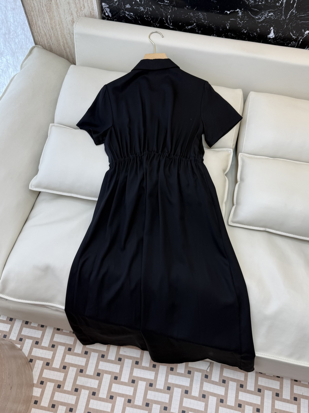 AW083#新款连衣裙⚠️工厂特批‼️PRADA 三角标 短袖修身 连衣裙 黑色 杏色 SM L