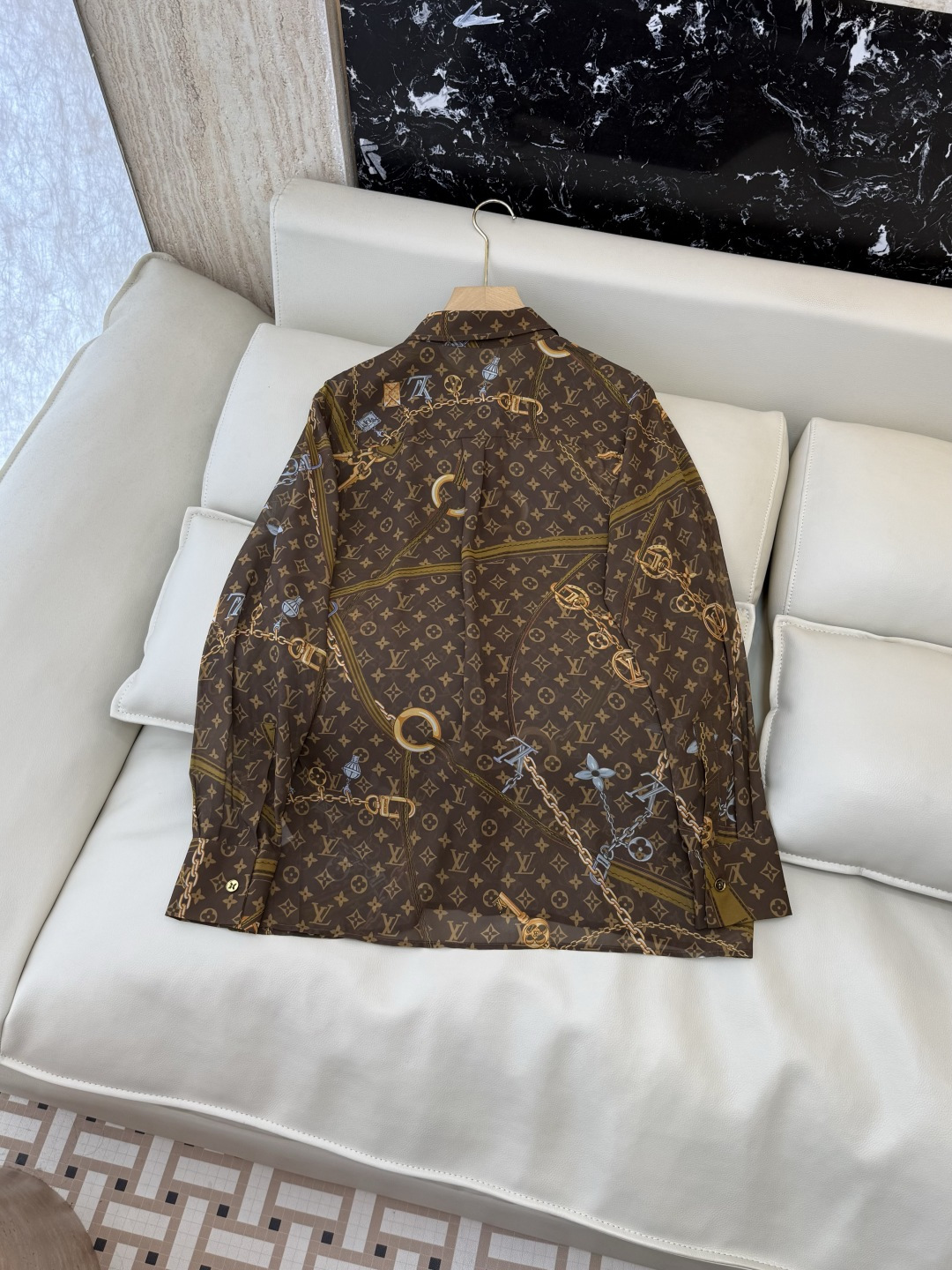AW088#新款衬衫⚠️工厂特批‼️L V 链条印花老花logo长袖衬衫 两色 SML