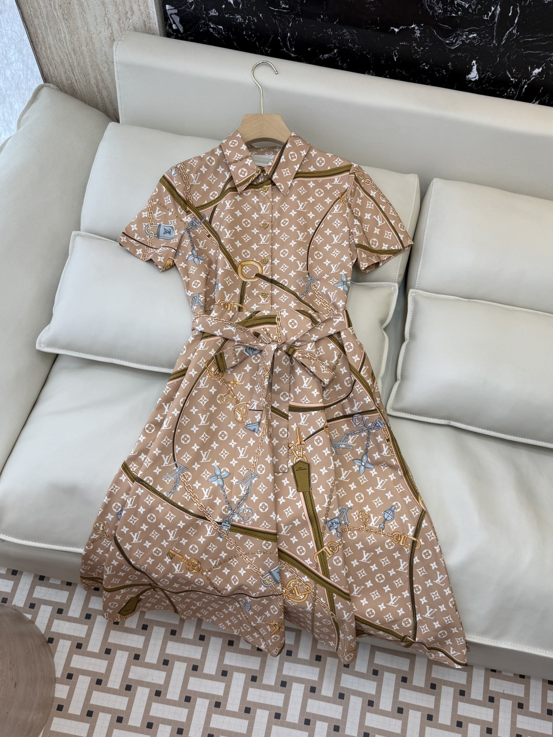 NO:855171,AW086#New dress P Lv chain print short-sleeved slim dress two-color picture SM L,Louis Vuitton-clothing,louis vuitton,louis vuitton,skirts,T-shirt,19860909AW086#新款连衣裙P Lv 链条印花 短袖修身连衣裙 两色图 SM L,路易威登-服装,louis vuitton,louis vuitton,skirts,T-shirt,,Women's clothing