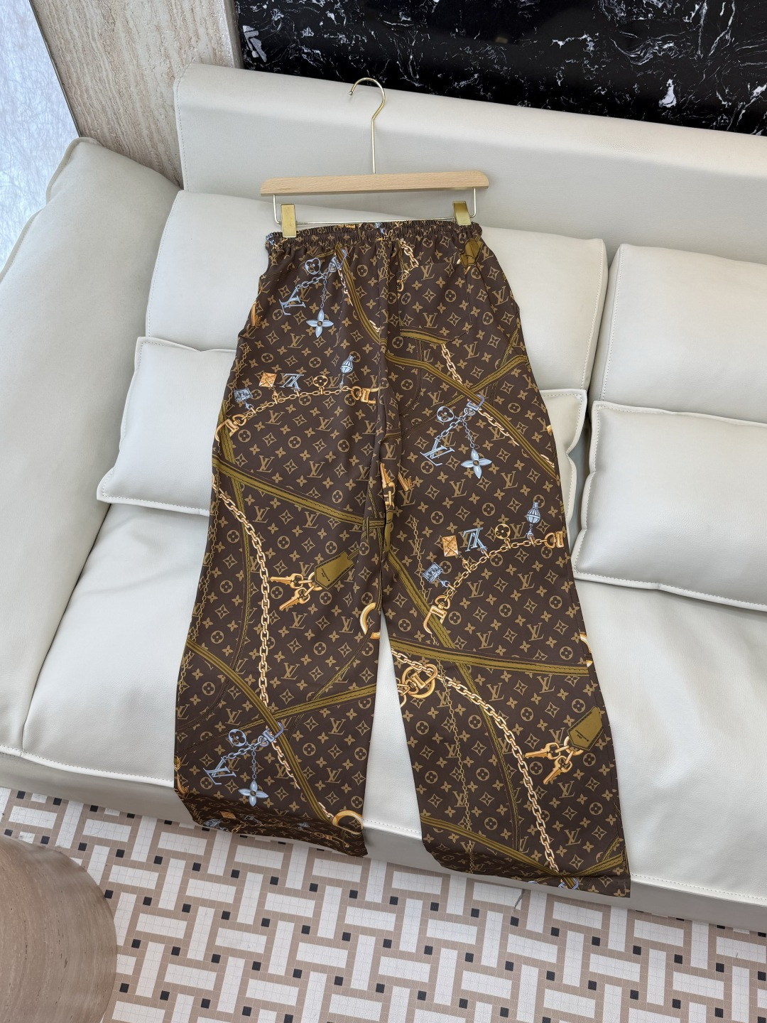 AW087#新款裤子⚠️工厂特批‼️L V 链条印花老花logo印花长裤 两色 SML