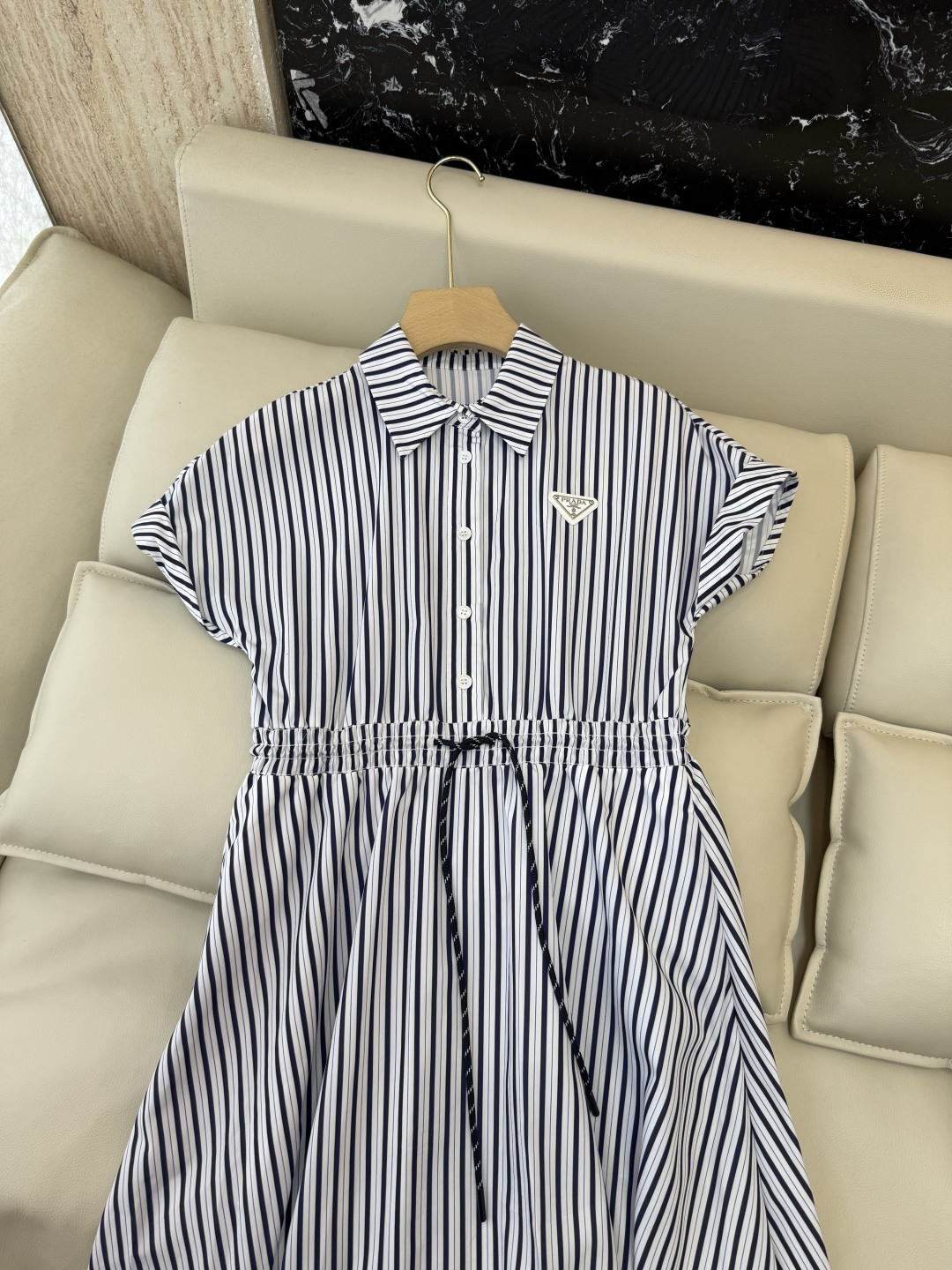 AW085#新款连衣裙⚠️工厂特批‼️PRADA 三角标 短袖条纹 长款 连衣裙 两色图 SM L