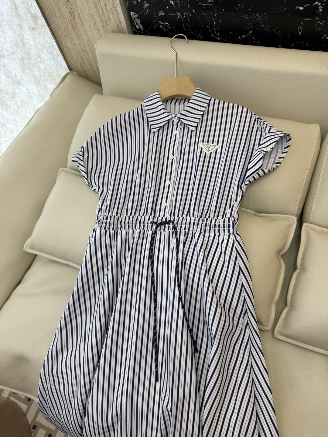 AW085#新款连衣裙⚠️工厂特批‼️PRADA 三角标 短袖条纹 长款 连衣裙 两色图 SM L