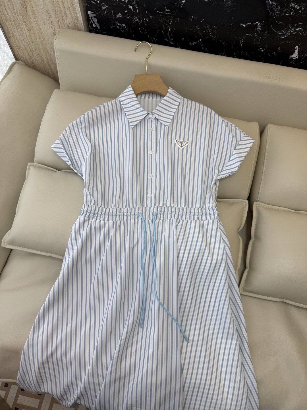 AW085#新款连衣裙⚠️工厂特批‼️PRADA 三角标 短袖条纹 长款 连衣裙 两色图 SM L