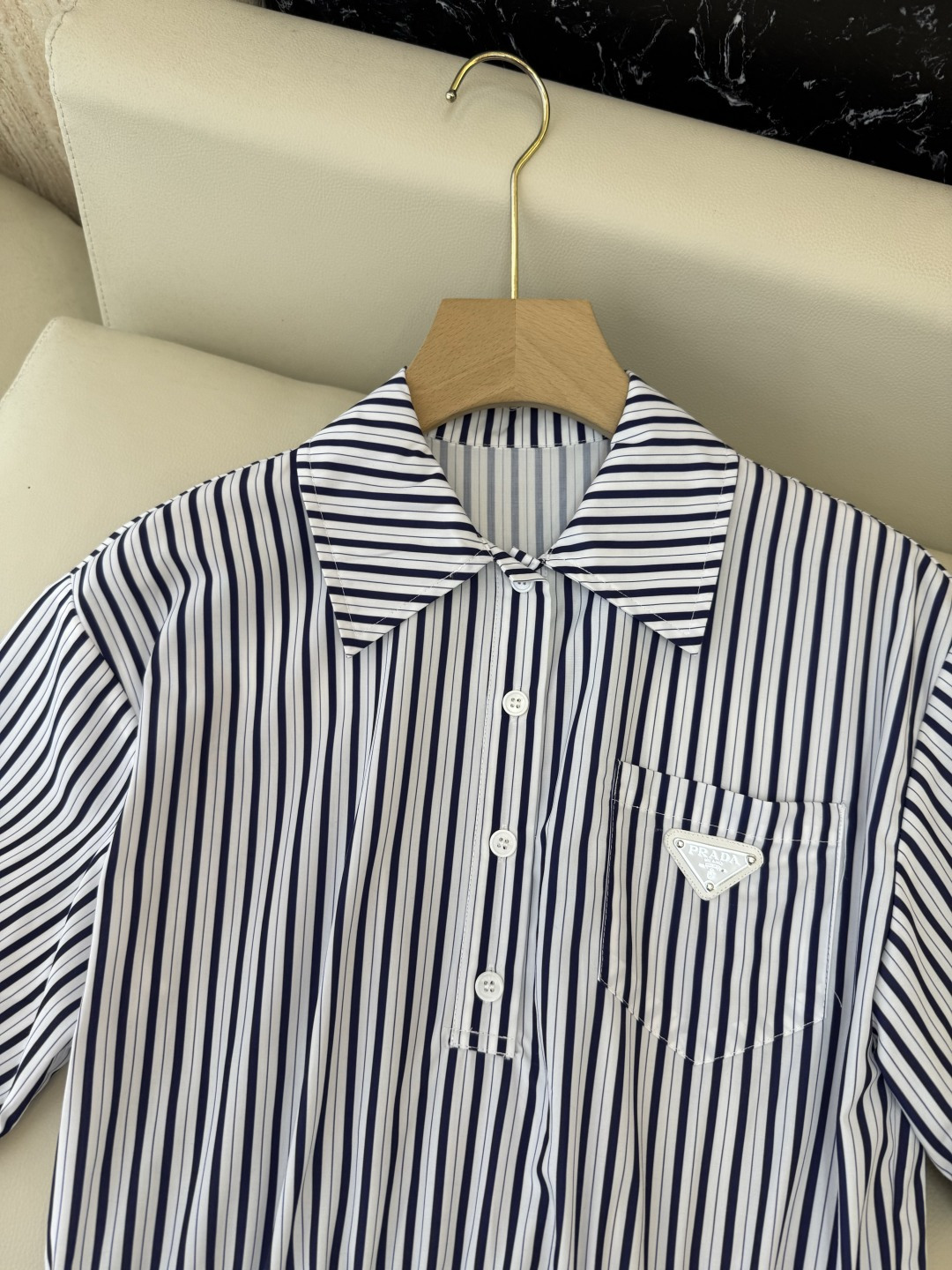 AW084#新款连衣裙⚠️工厂特批‼️PRADA 三角标 短袖条纹 短款 连衣裙 两色图 SM L