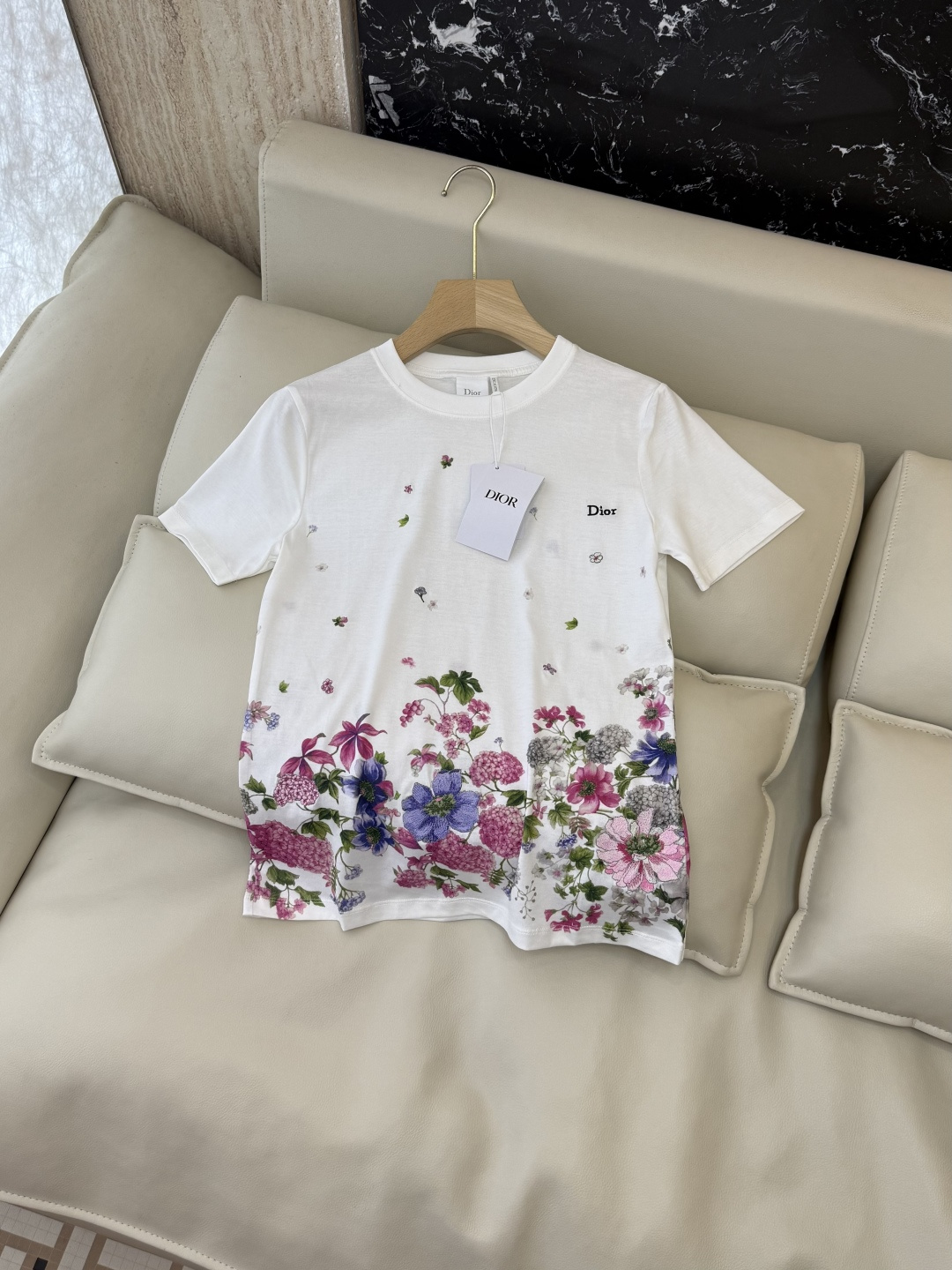 NO:855126,QG0232# New T-shirt Dior heavy industry embroidery short-sleeved T-shirt white SML, Dior-clothing, dior, dior, T-shirt, tees, t-shirt,19860909QG0232#新款T恤 Dior 重工绣花 短袖T恤 白色 SML,迪奥-服装,dior,dior,T-shirt,tees，t-shirt,,Women's clothing