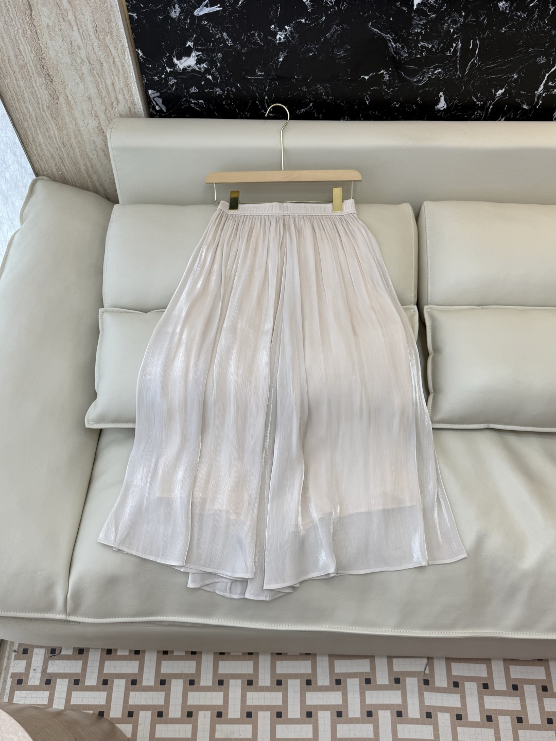 NO:857403,QD8104# new skirt BC Ambilight pleated skirt three colors SMLXL, women's clothing, skirts,19860909QD8104#新款半裙 BC 流光溢彩 百褶半裙 三色 SMLXL,女装,skirts,,Women's clothing