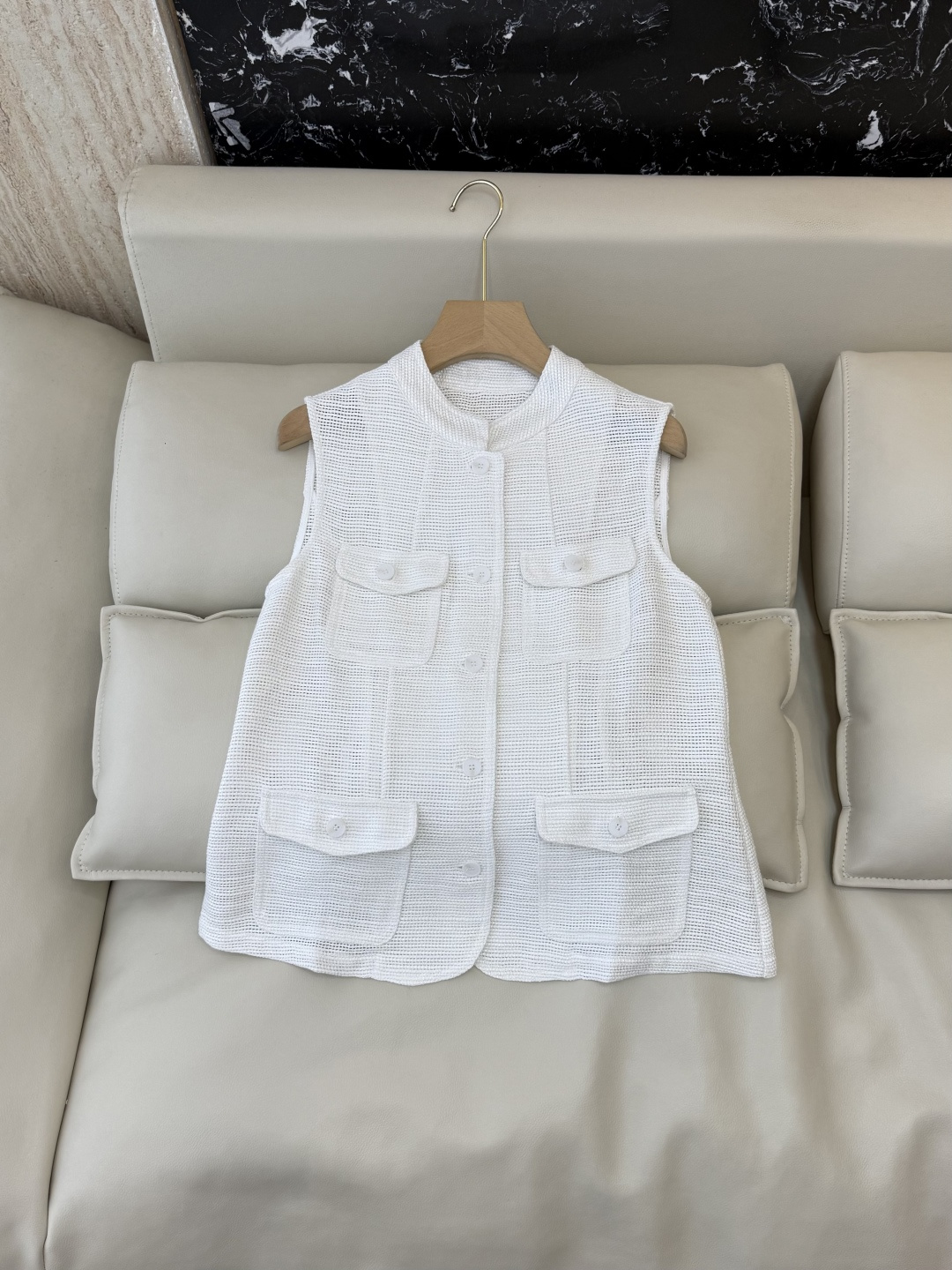 NO:855058,QD8097#New style vest BC 90 linen sleeveless vest top two colors 36/38/40/42, women's clothing,19860909QD8097#新款马甲 BC 90 亚麻 无袖马甲上衣 两色 36/38/40/42,女装,,Women's clothing