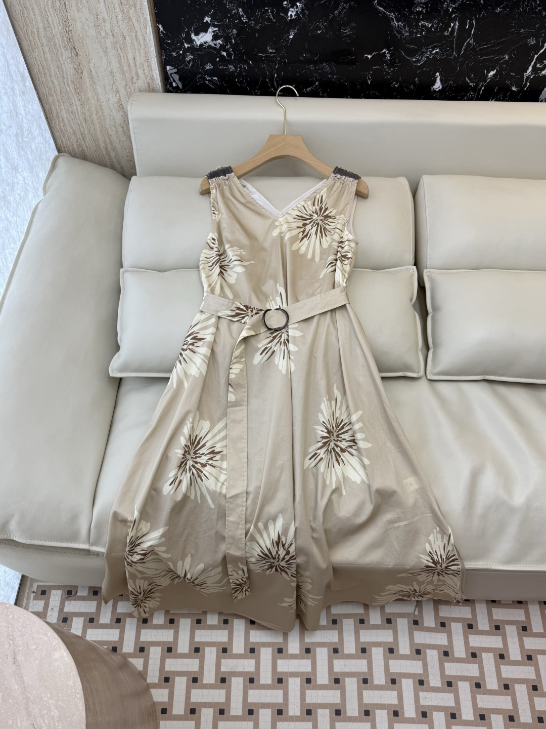 NO:857317,QD8081# new dress BC top version BC heavy industry chain V-neck dress two colors SMLXL, women's clothing, skirts,19860909QD8081#新款连衣裙 BC顶级版 BC 重工链条V领 连衣裙 两色 SMLXL,女装,skirts,,Women's clothing