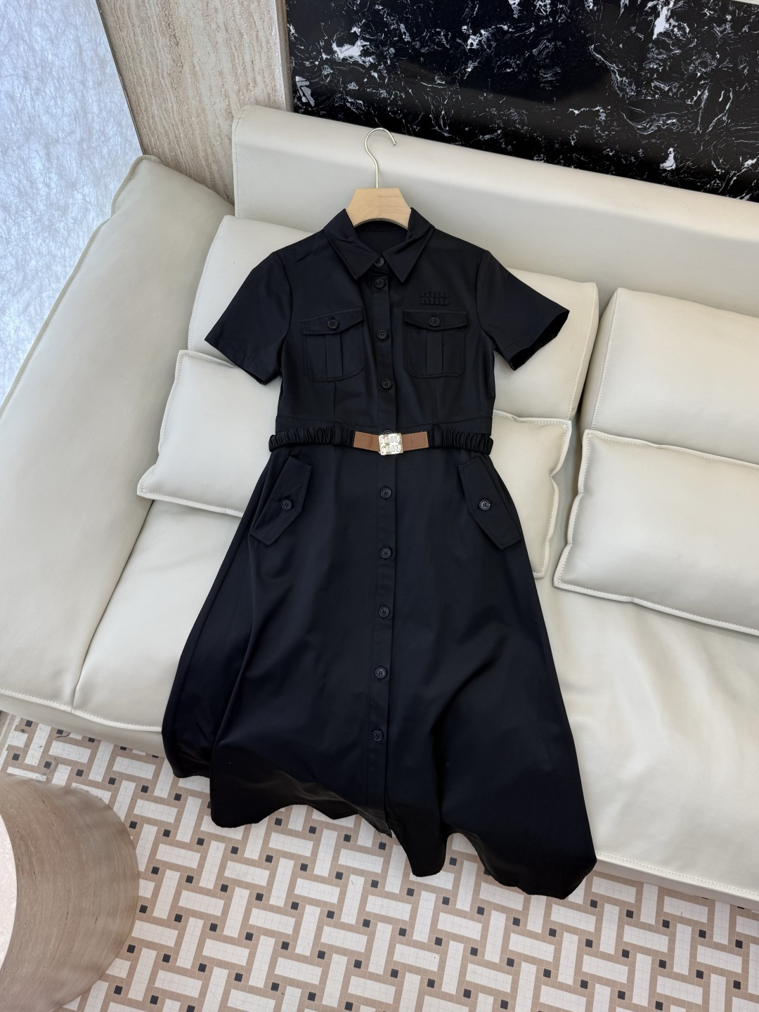 NO:857326,AW093#New dress P Miu home letter embroidered short-sleeved slim dress apricot black SML, Miu Miu-clothing, miumiu, skirts, T-shirt,19860909AW093#新款连衣裙P Miu家 字母绣花 短袖修身连衣裙 杏色 黑色 SML,缪缪-服装,miumiu,skirts,T-shirt,,Women's clothing