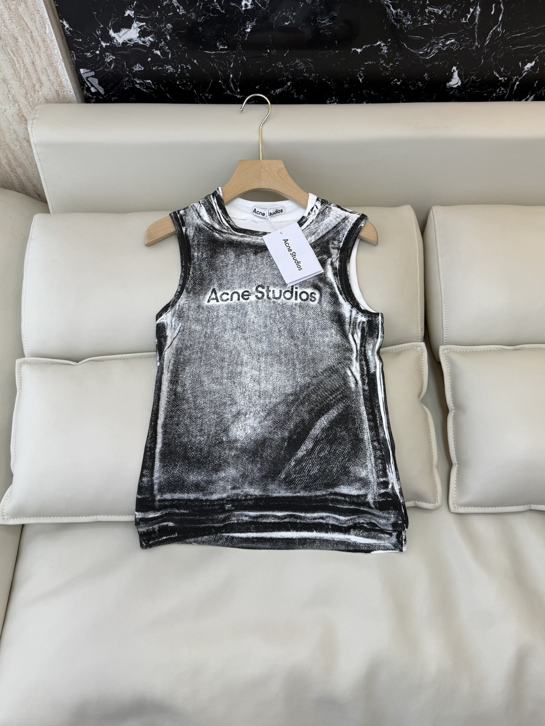 NO:857278,QG0233#New T-shirt ACNE distressed effect punk style short-sleeved T-shirt two colors SML, women's clothing,acne studios,T-shirt,tees,t-shirt,19860909QG0233#新款T恤 ACNE 做旧效果 朋克风 短袖T恤 两色 SML,女装,acne studios,T-shirt,tees，t-shirt,,Women's clothing