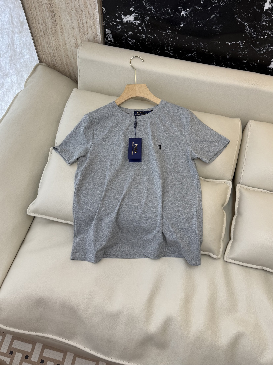 NO:857280,A# new T-shirt Polo embroidered small logo minimalist round neck short-sleeved T-shirt 4 colors SML, women's clothing, T-shirt, tees, t-shirt,19860909A#新款T恤 Polo 绣小标 极简圆领 短袖T恤 4色 SML,女装,T-shirt,tees，t-shirt,,Women's clothing