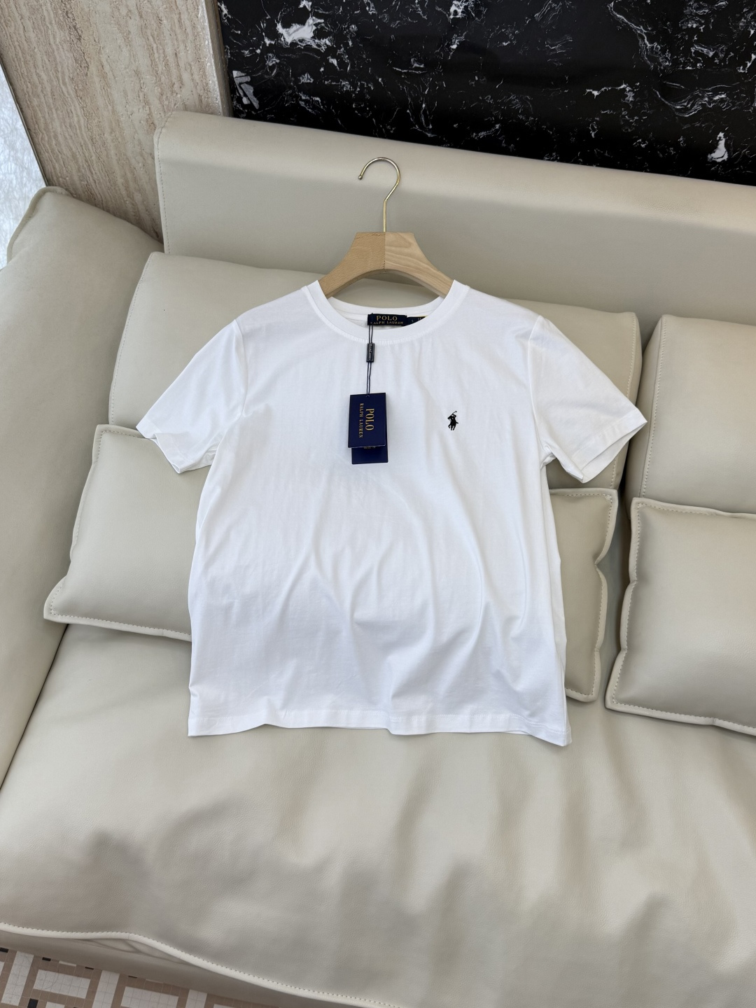 NO:857203,A# new T-shirt Polo embroidered small logo minimalist round neck short-sleeved T-shirt 4 colors SML, women's clothing, T-shirt, tees, t-shirt,19860909A#新款T恤 Polo 绣小标 极简圆领 短袖T恤 4色 SML,女装,T-shirt,tees，t-shirt,,Women's clothing