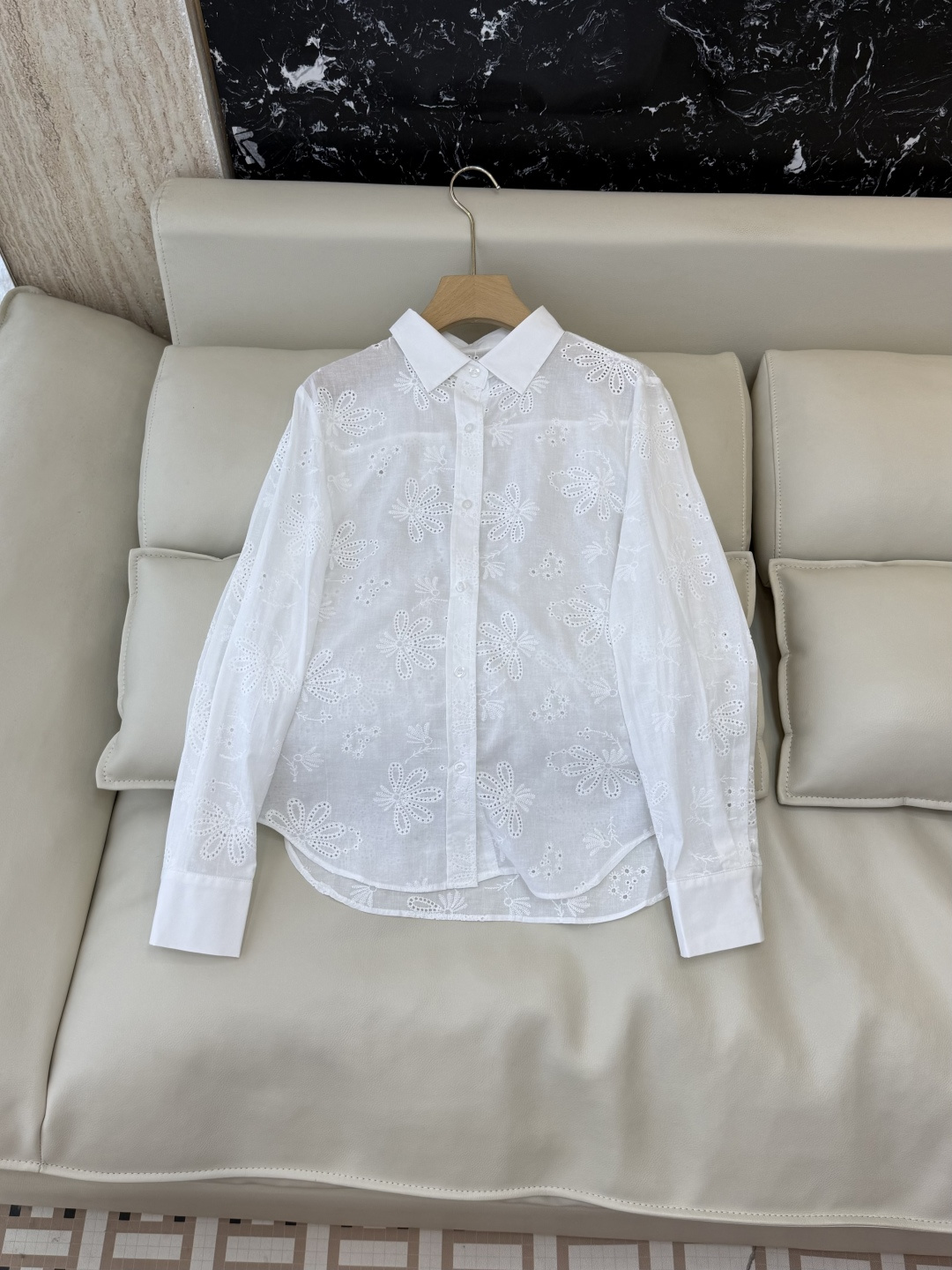 NO:857125,CY0138# New shirt cotton hollow embroidery long-sleeved shirt white blue SML, women's clothing, shirts,19860909CY0138#新款衬衫 棉 镂空绣花 长袖衬衫 白色 蓝色 SML,女装,shirts,,Women's clothing