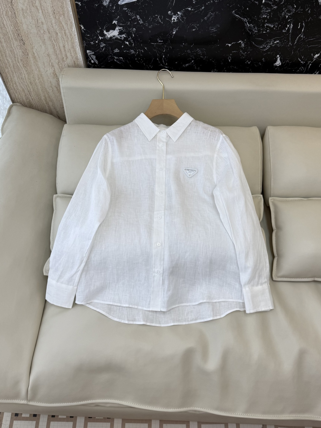 NO:857136,CY0136# New shirt PR triangle logo linen long-sleeved shirt white yellow pink blue SML, Prada-clothing, prada, shirts,19860909CY0136#新款衬衫 PR 三角标 亚麻 长袖衬衫 白色 黄色 粉色 蓝色 SML,普拉达-服装,prada,shirts,,Women's clothing