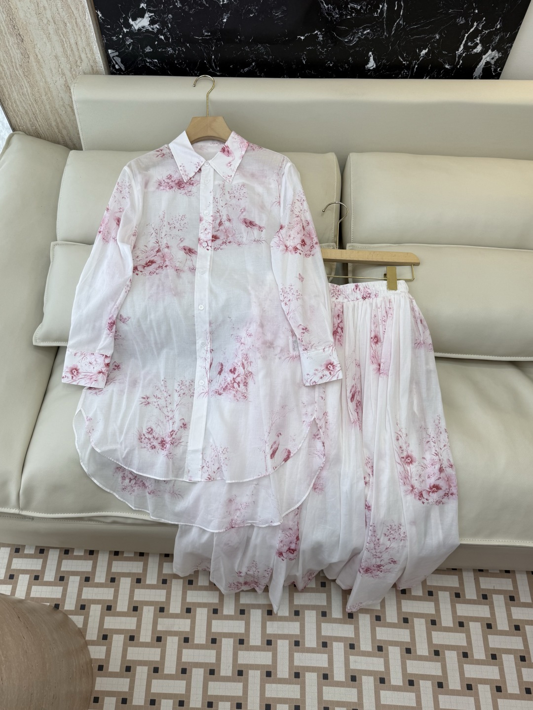 NO:859026,BS1220+1221# New suit Dior printed long-sleeved shirt printed long skirt suit 36-42, Dior-clothing, dior, dior, skirts, shirts,19860909BS1220+1221#新款套装 Dior 印花长袖衬衫印花长半裙 套装 36-42,迪奥-服装,dior,dior,skirts,shirts,,Women's clothing