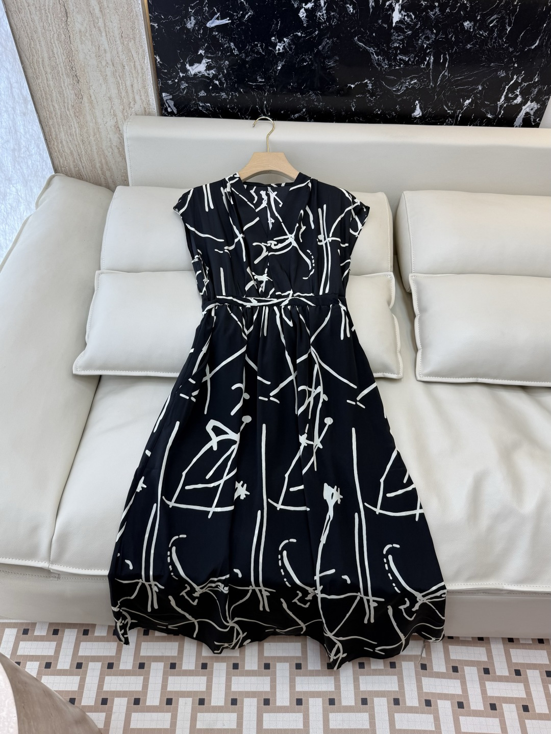 NO:858934,BS1210# New Dress Silk Freehand Printed Slim Dress Black 36-42, Women's Clothing, Skirts, Real Silk,19860909BS1210#新款连衣裙 真丝 写意印花显瘦连衣裙 黑色 36-42,女装,skirts,real silk,,Women's clothing