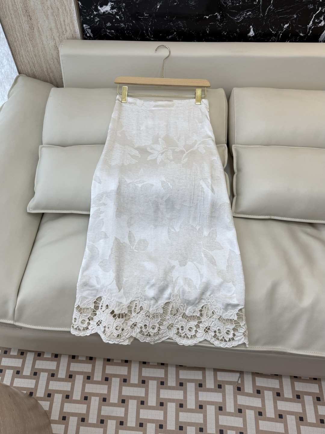 NO:861670,YJJ1010# The highest version on the new market. The girl will inspect the goods, trim the three marks on the threads, and ship the goods. You can send pictures and take videos. If you want quality or service, please add me on WeChat. We will not accept urgent orders. Skirt factory, jacquard, Tencel, lace, long skirt, black, white, two colors, SMLXL, women's clothing, skirts,19860909YJJ1010#新市面最高版本小妹验货、修剪线头上三标、发货可发图及拍视频,要品质要服务的加我微信,不接急单.款半裙工厂 提花 天丝麻 蕾丝边 长半裙 黑色 白色 两色 SMLXL,女装,skirts,,Women's clothing