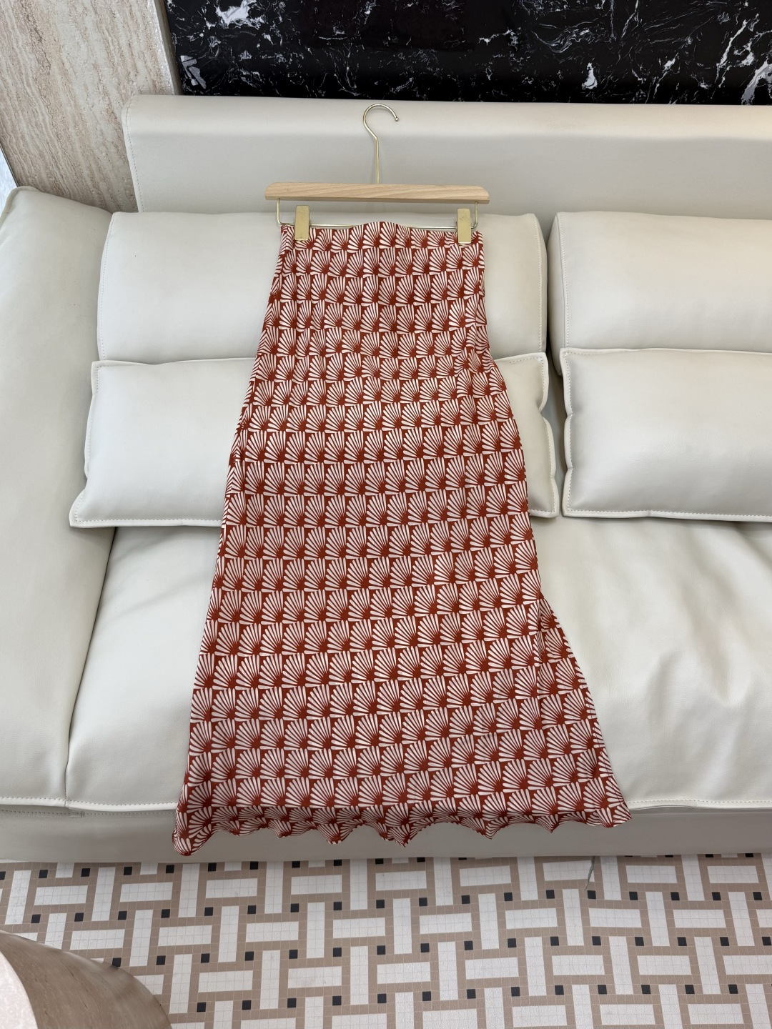 NO:861657,YJJ8669# The highest version on the new market. The girl will inspect the goods, trim the three marks on the threads, and ship the goods. You can send pictures and take videos. If you want quality or service, please add me on WeChat. We will not accept urgent orders. Skirt factory, rayon crepe de chine, printed long skirt, two colors SMLXL, women's clothing, skirts,19860909YJJ8669#新市面最高版本小妹验货、修剪线头上三标、发货可发图及拍视频,要品质要服务的加我微信,不接急单.款半裙工厂 人丝双绉 印花 长半裙 两色 SMLXL,女装,skirts,,Women's clothing
