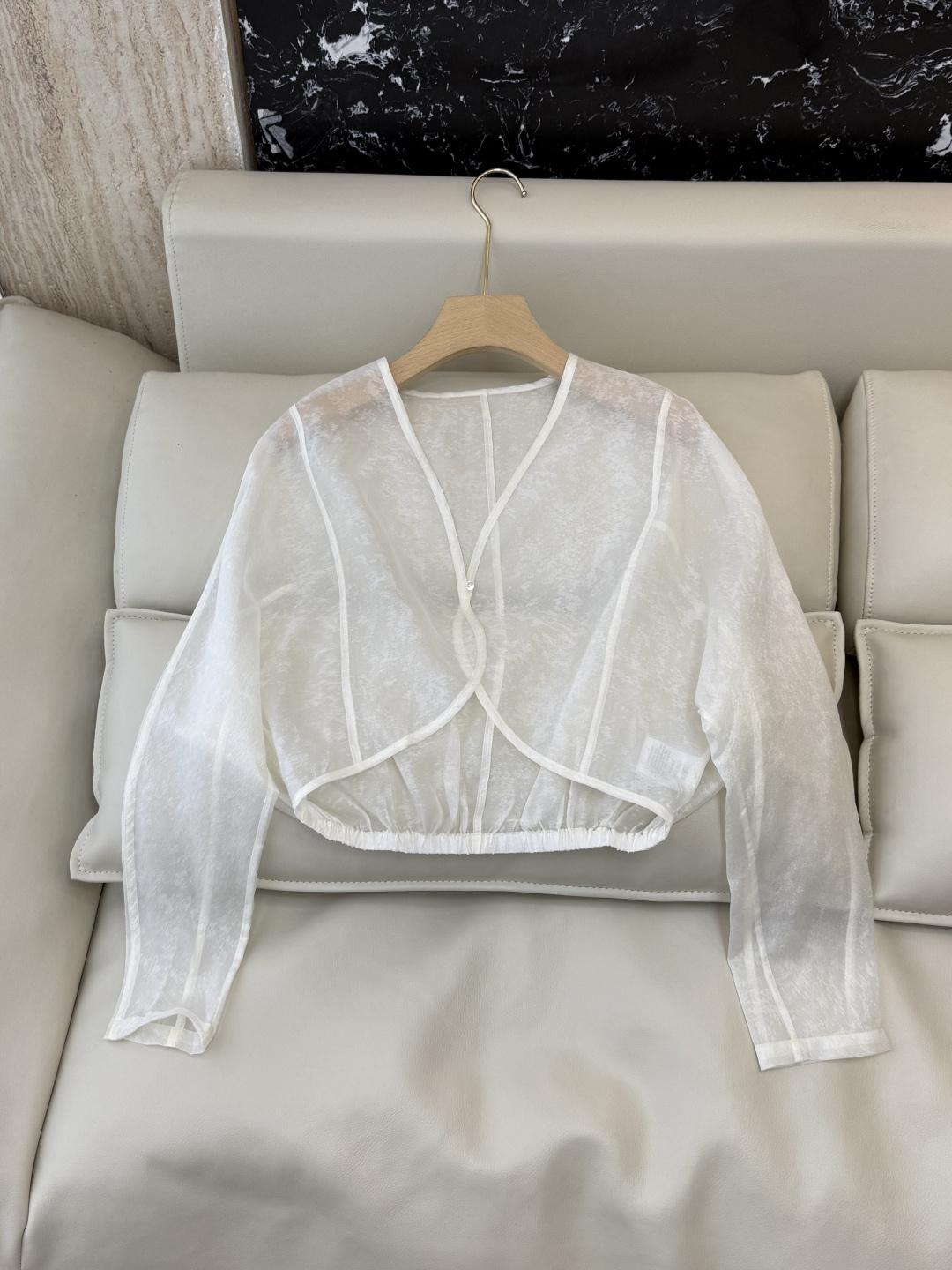 NO:861776,YJJ82652# The highest version on the new market. The girl will inspect the goods, trim the three marks on the threads, and ship the goods. You can send pictures and take videos. If you want quality and service, please add me on WeChat. We do not accept urgent orders. Jacket factory 73 rayon long-sleeved cardigan sun protection top coat three colors SMLXL, women's clothing, jackets & coats,19860909YJJ82652#新市面最高版本小妹验货、修剪线头上三标、发货可发图及拍视频,要品质要服务的加我微信,不接急单.款外套工厂 73 人丝 长袖开衫 防晒上衣外套 三色 SMLXL,女装,jackets & coats,,Women's clothing