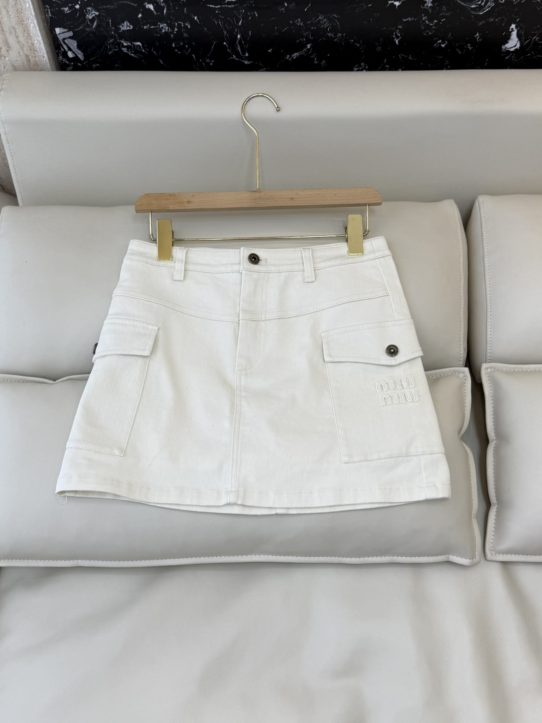 NO:867472,AW096# New skirt factory P miu family letters embroidered denim skirt two colors SML, Miu Miu-clothing, miumiu, skirts,19860909AW096#新款半裙工厂P miu家字母 绣花 牛仔半裙 两色 SML,缪缪-服装,miumiu,skirts,,Women's clothing