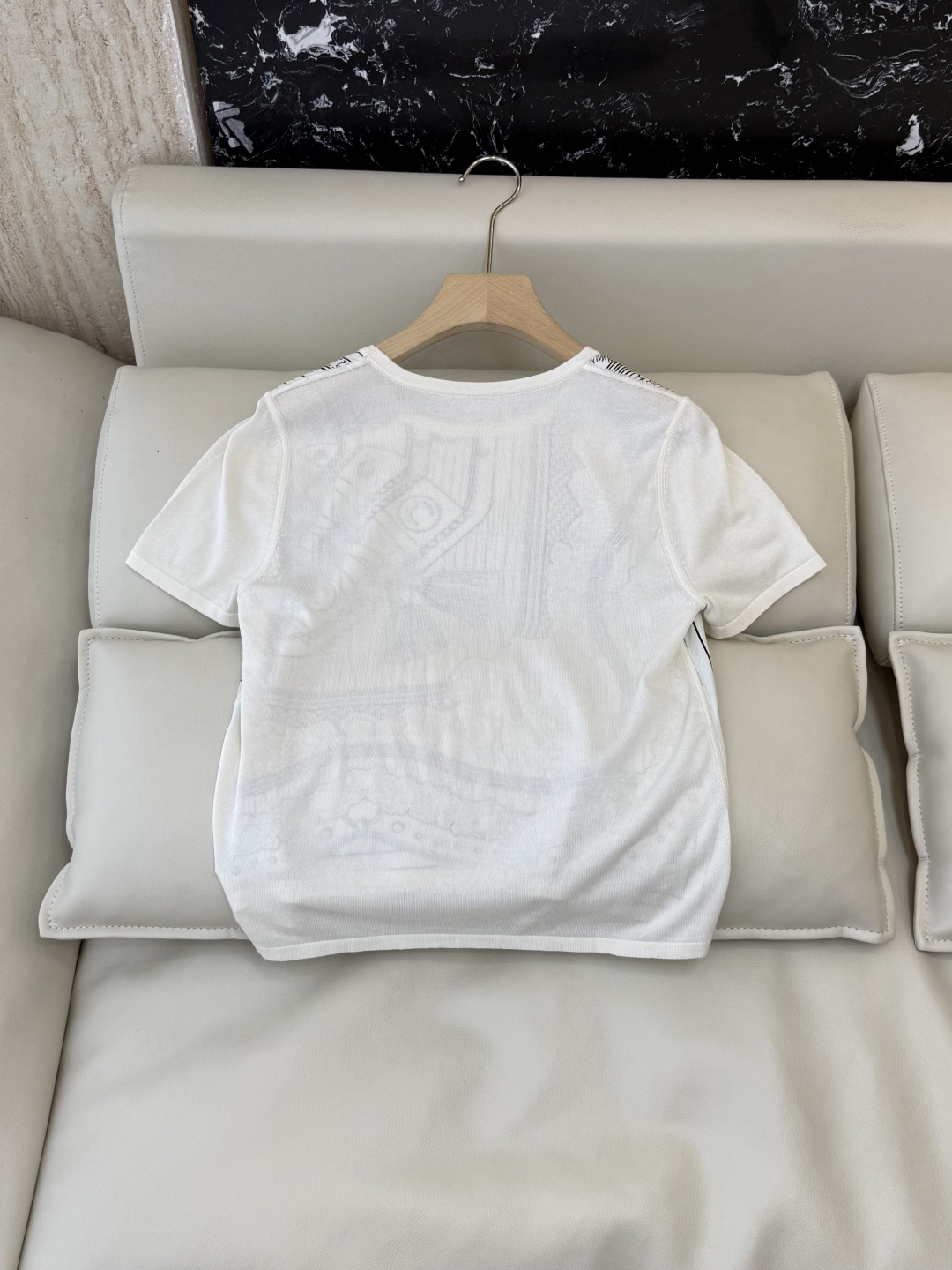 H#新款上衣⚠️🌾H家 定位印花100% 真丝拼接天丝针织上衣 短袖 S-XXL