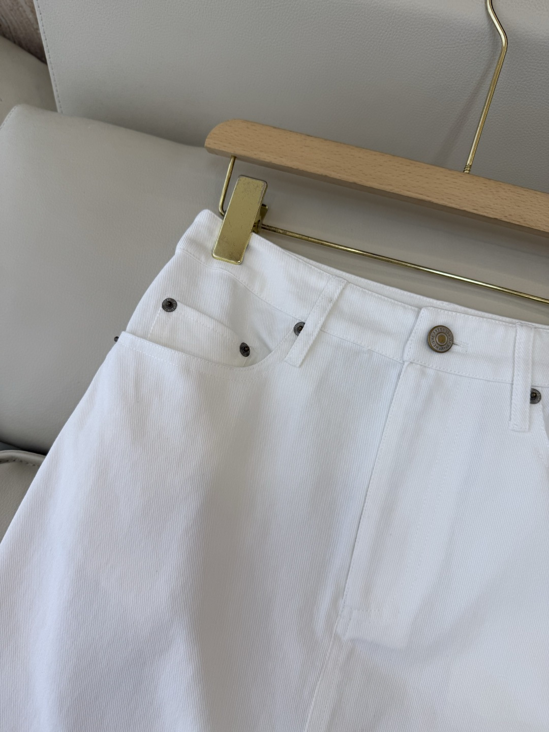 LH8101#新款半裙⚠️工厂特批‼️牛仔拼接重工镂空绣花半裙 白色 ＳＭＬ