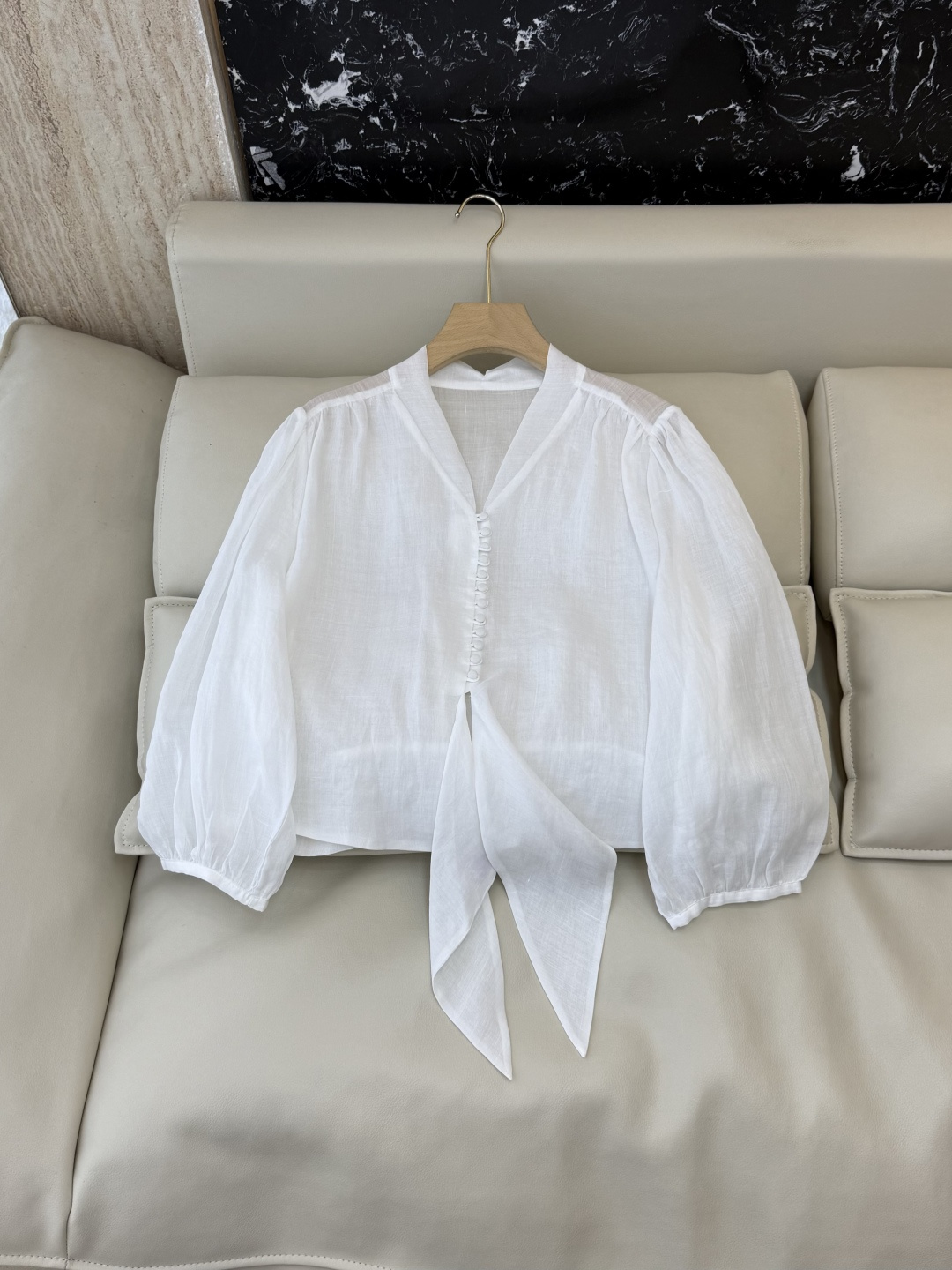 NO:867282,LH26141# New shirt factory P bow puff sleeves one-row button top four colors SML, women's clothing, shirts,19860909LH26141#新款衬衫工厂P 蝴蝶结 泡泡袖 一排扣 上衣 四色ＳＭＬ,女装,shirts,,Women's clothing