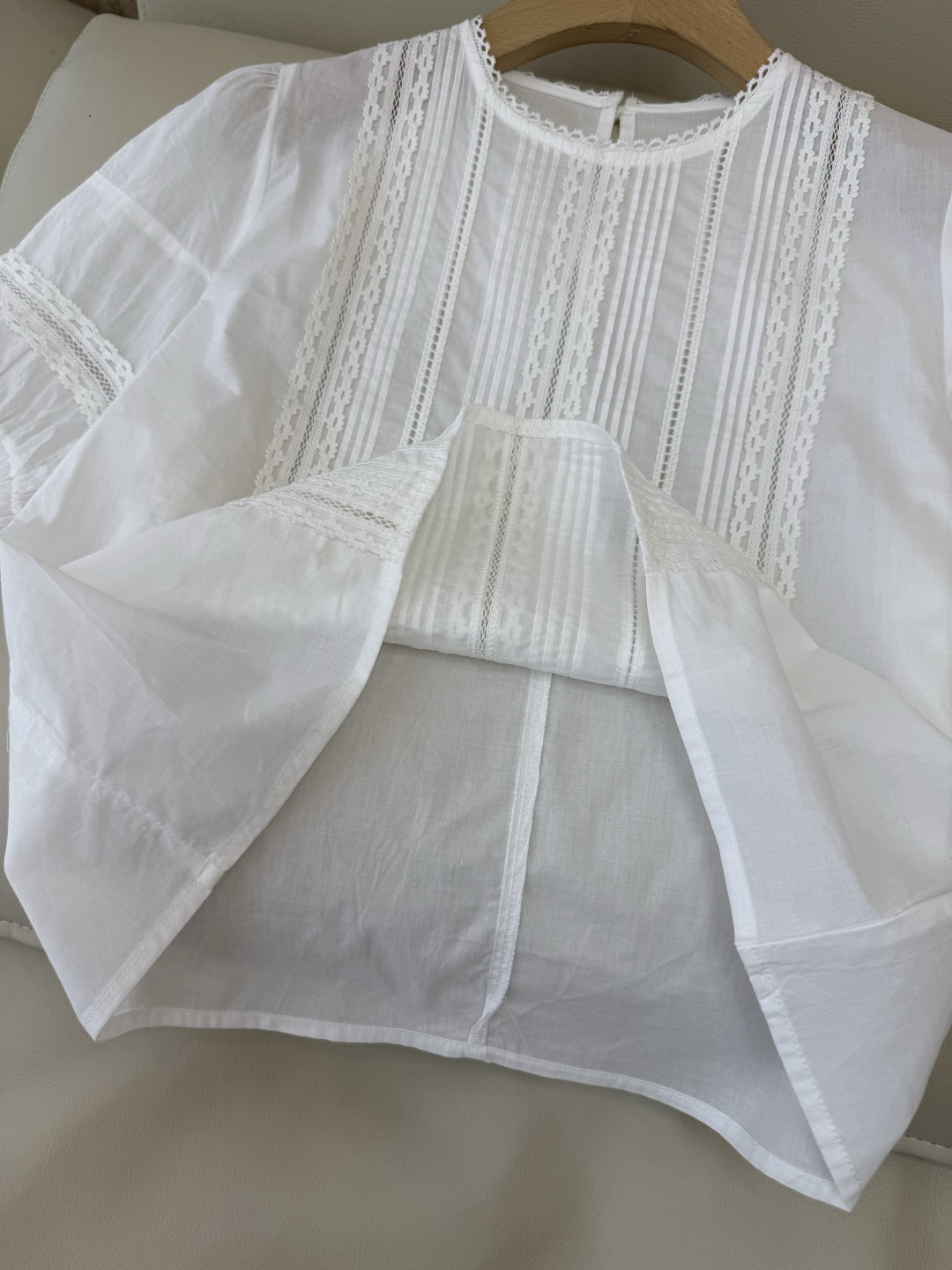 LH0236#新款上衣⚠️工厂特批‼️100% 棉 绣花短袖上衣 黄色 白色 ＳＭＬ