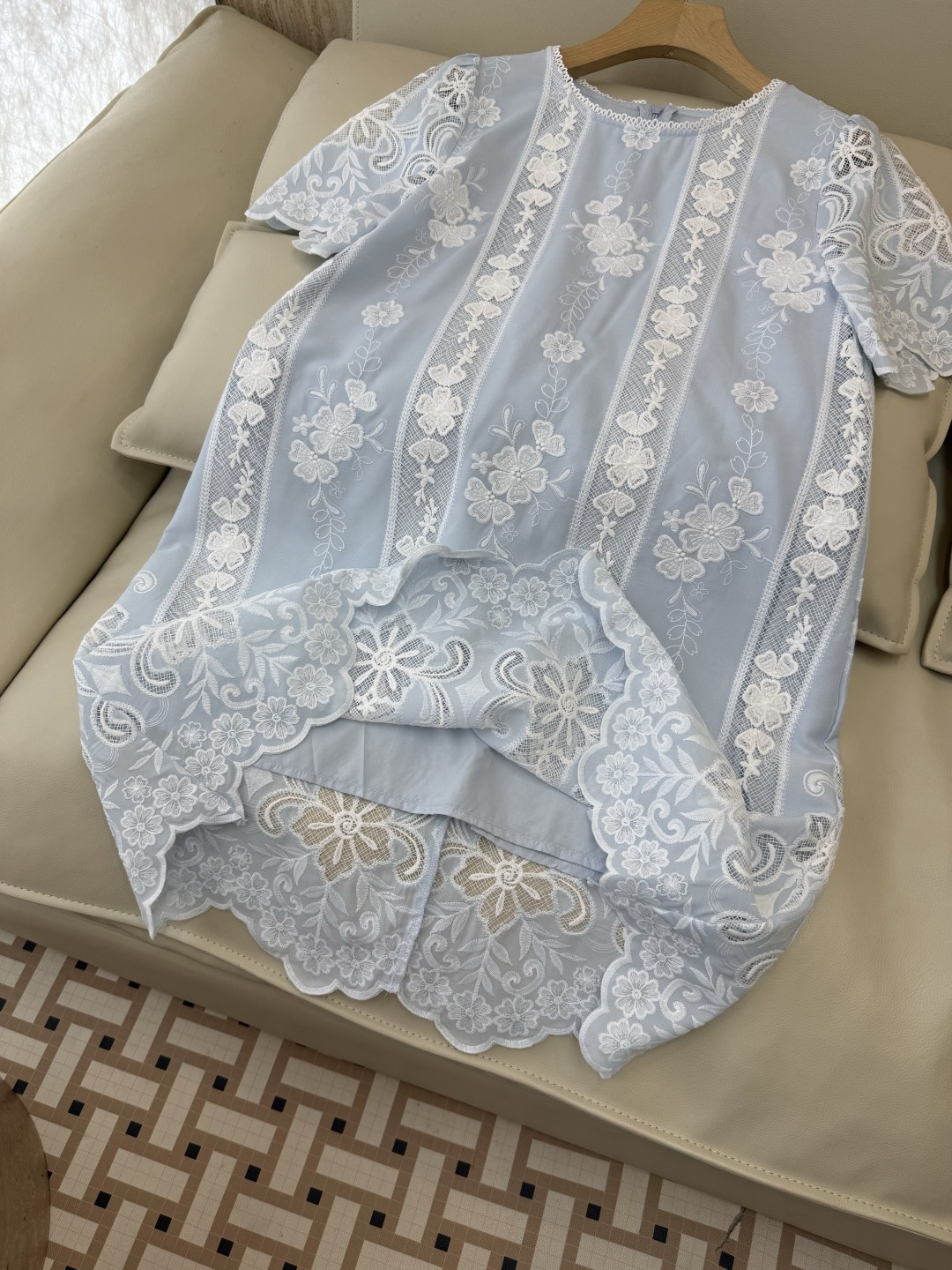 LH7299#新款款连衣裙⚠️工厂特批‼️重工蕾丝绣花 短袖连衣裙 蓝色 白色 ＳＭＬ
