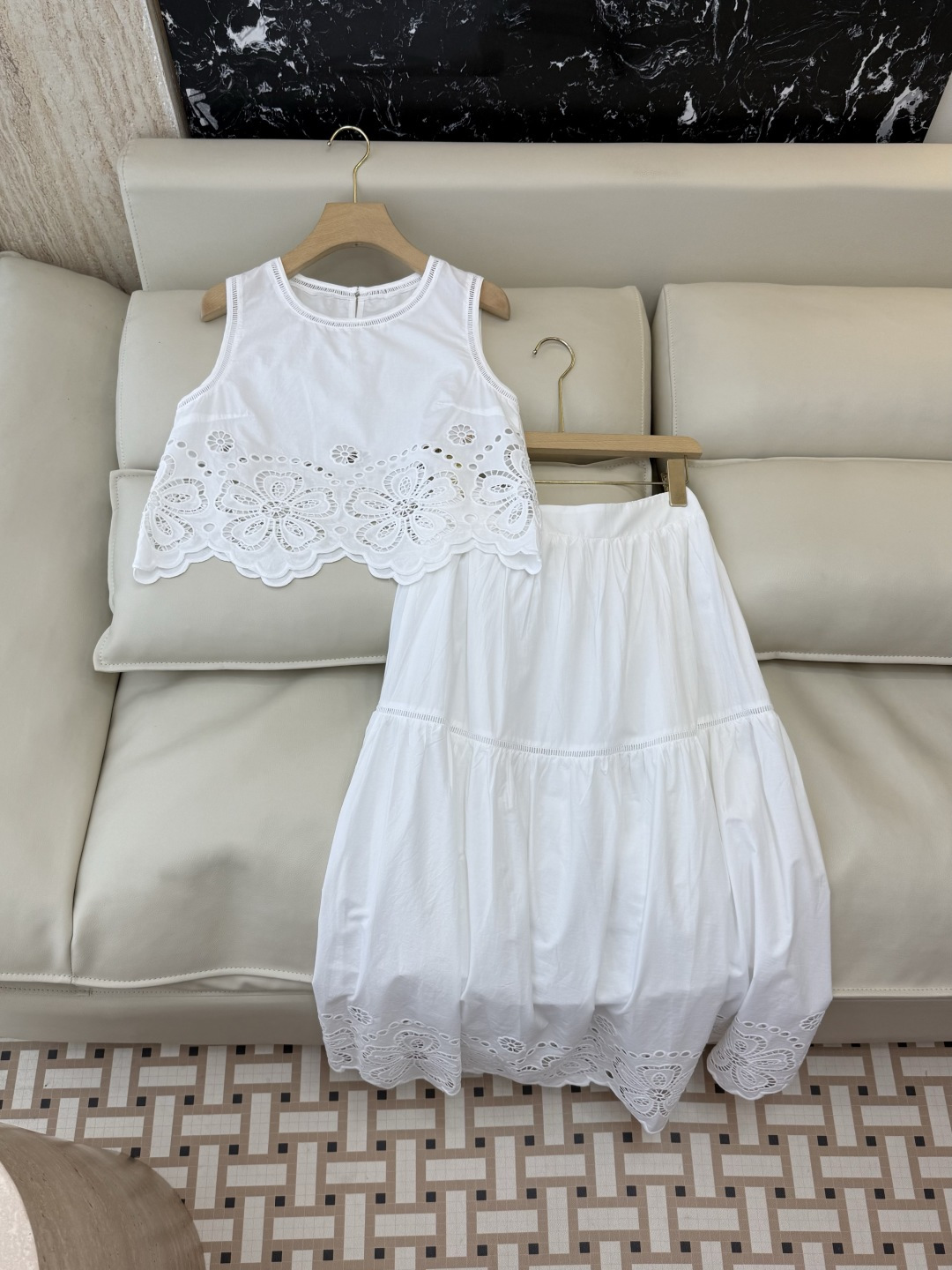 NO:867310,LH0259# New Suit Factory P Cotton Heavy Embroidery Top Long Skirt Suit White SML, Women's Clothing, Skirts,19860909LH0259#新款套装工厂P 棉 重工绣花 上衣长半裙 套装 白色 ＳＭＬ,女装,skirts,,Women's clothing