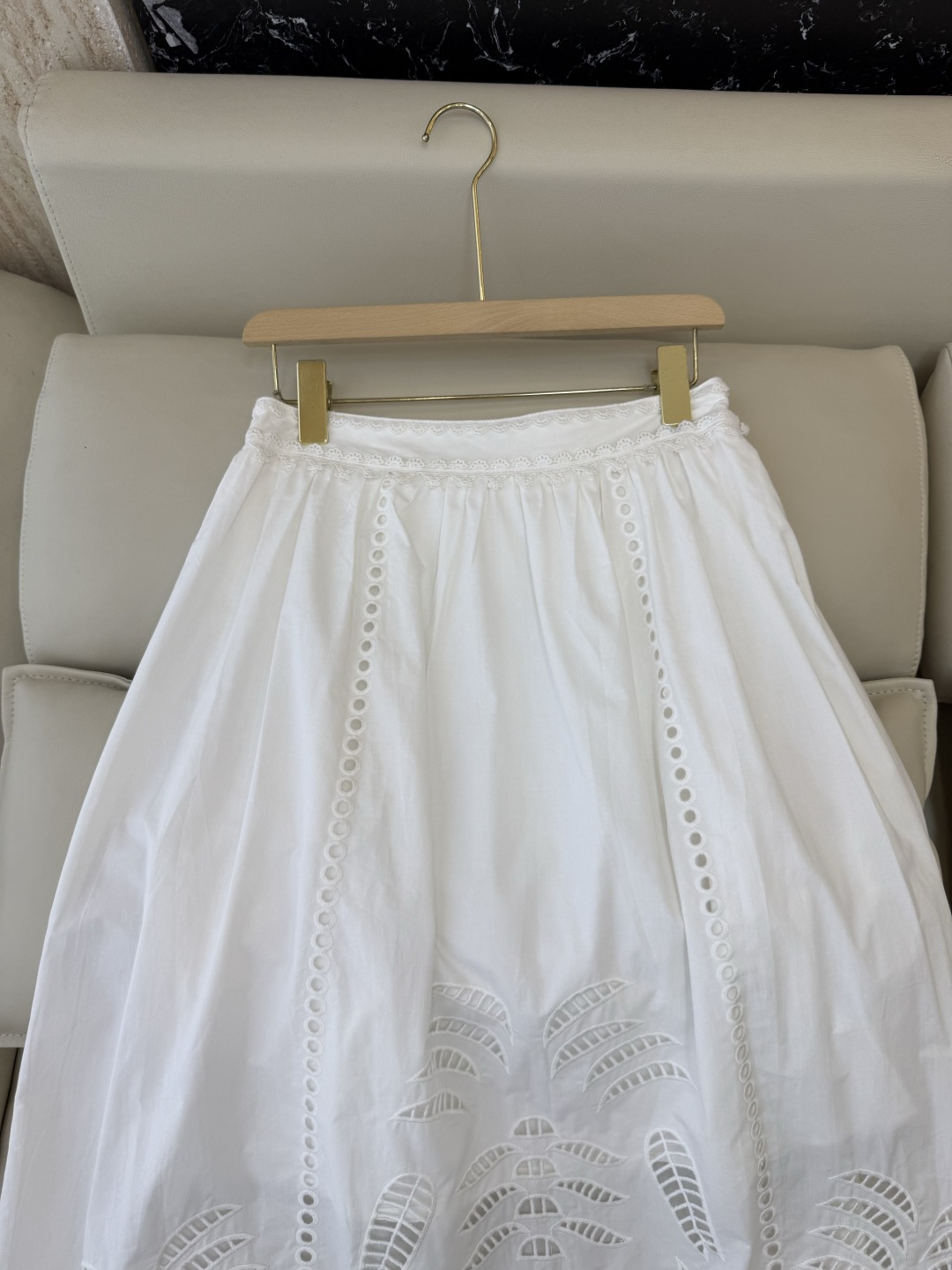 LH7131#新款套装⚠️工厂特批‼️100% 棉 重工绣花 上衣➕长半裙 套装 白色 黄色 ＳＭＬ