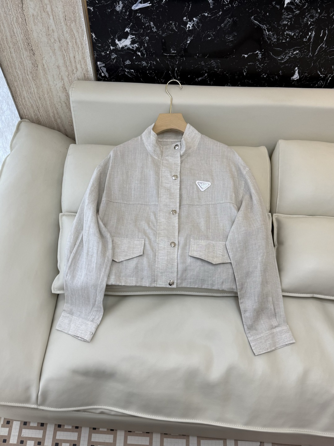 NO:867406,CX0236# New coat factory P PR triangle logo stand collar 50 linen 50 tencel long-sleeved jacket linen color SML, Prada-clothing, prada, jackets & coats,19860909CX0236#新款外套工厂P PR三角标 立领 50 亚麻 50 天丝 长袖外套 麻本色 ＳＭＬ,普拉达-服装,prada,jackets & coats,,Women's clothing