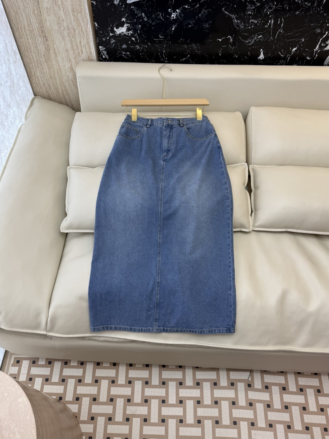 NO:867410,AW099# New Skirt Factory P Xiaoxiang Double C Logo Stretch Denim Skirt SML, Chanel-clothing, chanel, skirts,19860909AW099#新款半裙工厂P 小香 双C标志 弹力牛仔半裙 ＳＭＬ,香奈儿-服装,chanel,skirts,,Women's clothing