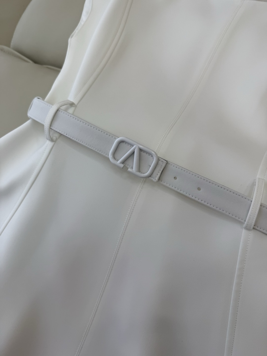 XZ0165#新款连衣裙⚠️🌾Val 华伦家 75醋酸 短袖修身连衣裙 黑色 白色 SMLXL