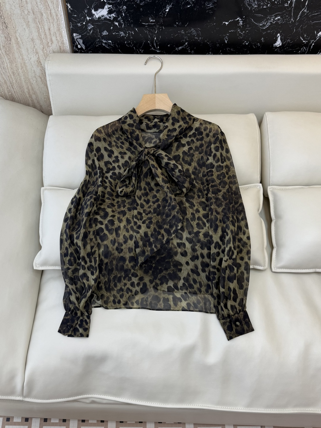 NO:867085,XZ0163# New shirt YSL silk bow printed long-sleeved shirt two colors SMLXL, Saint Laurent-clothing, saint laurent, saint laurent, shirts, real silk,19860909XZ0163#新款衬衫 YSL 真丝 蝴蝶结 印花 长袖衬衫 两色 SMLXL,圣罗兰-服装,saint laurent,saint laurent,shirts,real silk,,Women's clothing