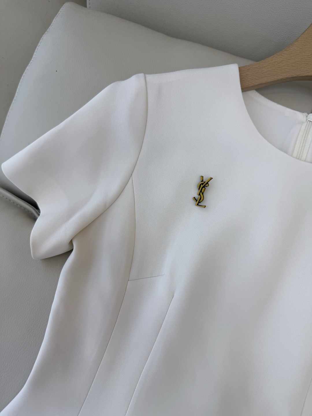 XZ0166#新款连衣裙⚠️🌾YSL 短袖 72%醋酸修身 连衣裙  黑色 白色 SMLXL