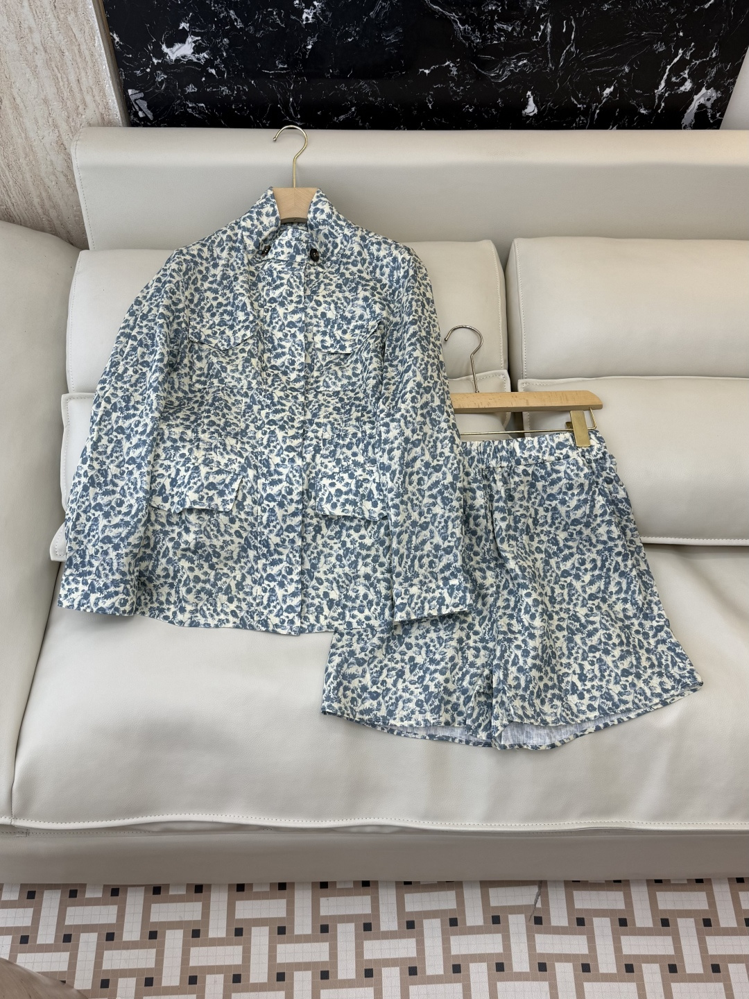 NO:883719,QD+7801# New suit tops shorts LP top version linen print long-sleeved zipper jacket shorts suit 36/38/40/42, women's clothing, loro piana, shorts, jackets & coats,19860909QD+7801#新款套装上衣 短裤 LP 顶级版 亚麻印花 长袖拉链外套 短裤套装36/38/40/42,女装,loro piana,shorts,jackets & coats,,Women's clothing