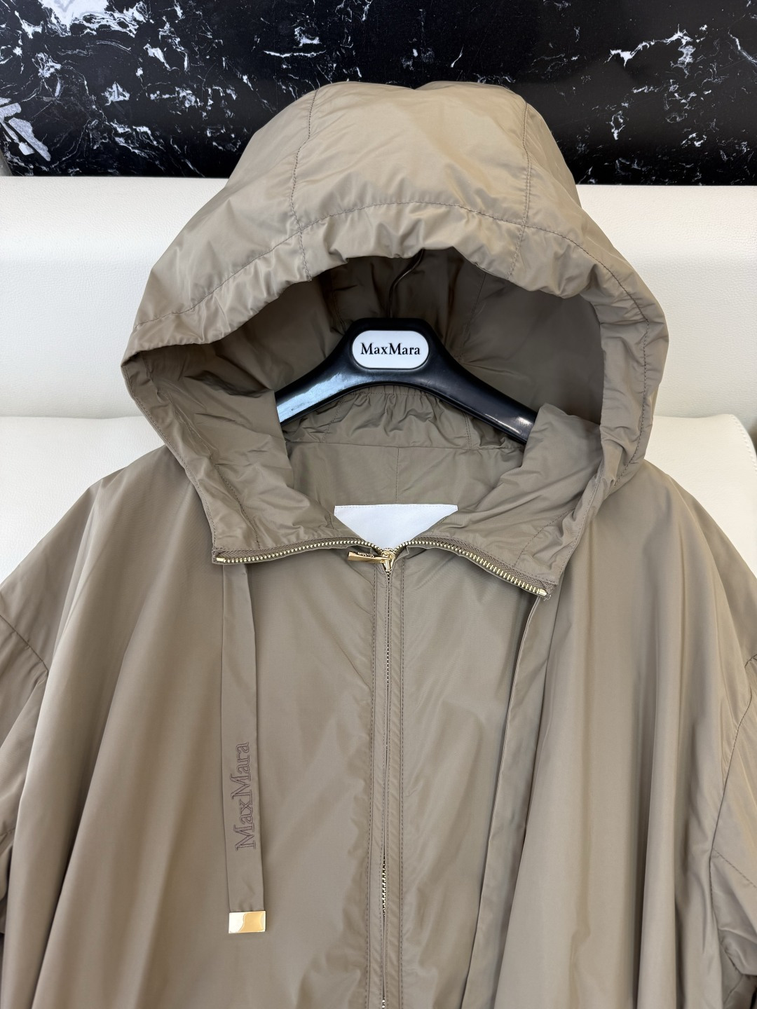 M2606#新款外套⚠️🌾Max mara 顶级版‼️皮标腰带 长袖修身拉链外套 长款 藏青色 卡其色 